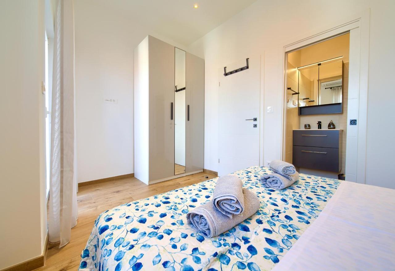 Apartman Placa Njivice Exterior foto