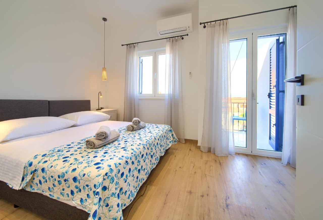 Apartman Placa Njivice Exterior foto